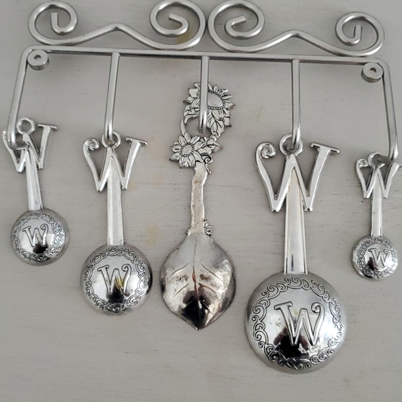 Measuring spoon "W" and sunflowers - Picture 6 of 8